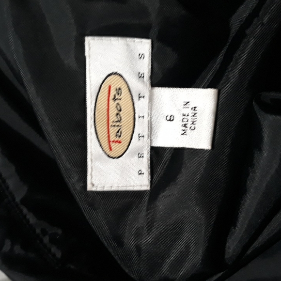 Talbots black nylon blend 3 button blazer. Size 6 - Picture 9 of 11